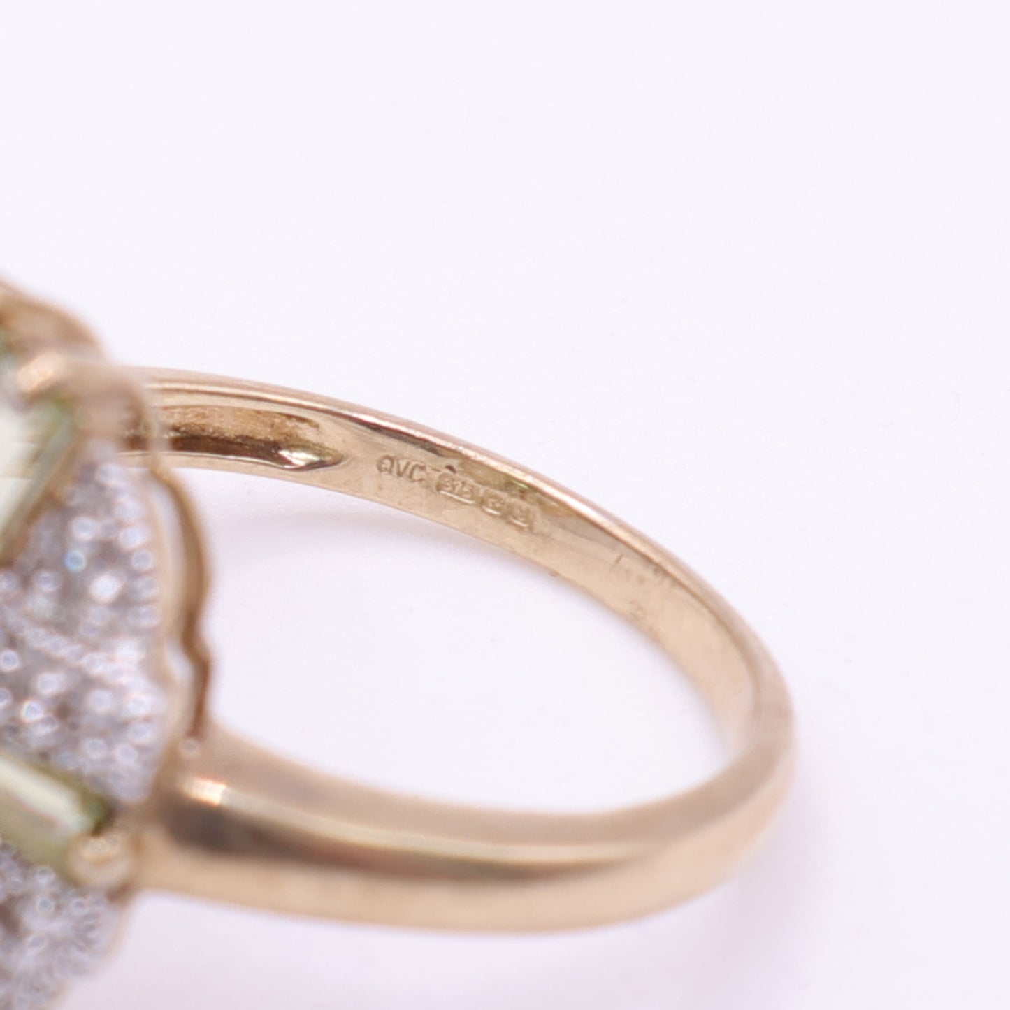 Second-Hand 9ct Gold Peridot and Diamond Cluster Ring