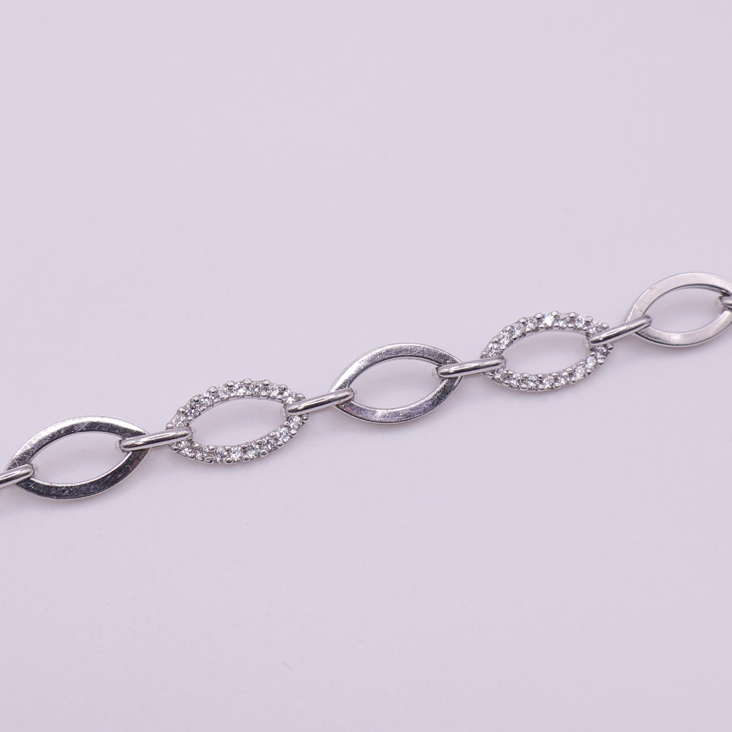 Second Hand 9ct White Gold Oval Link Bracelet with Pavé Set CZ Accents