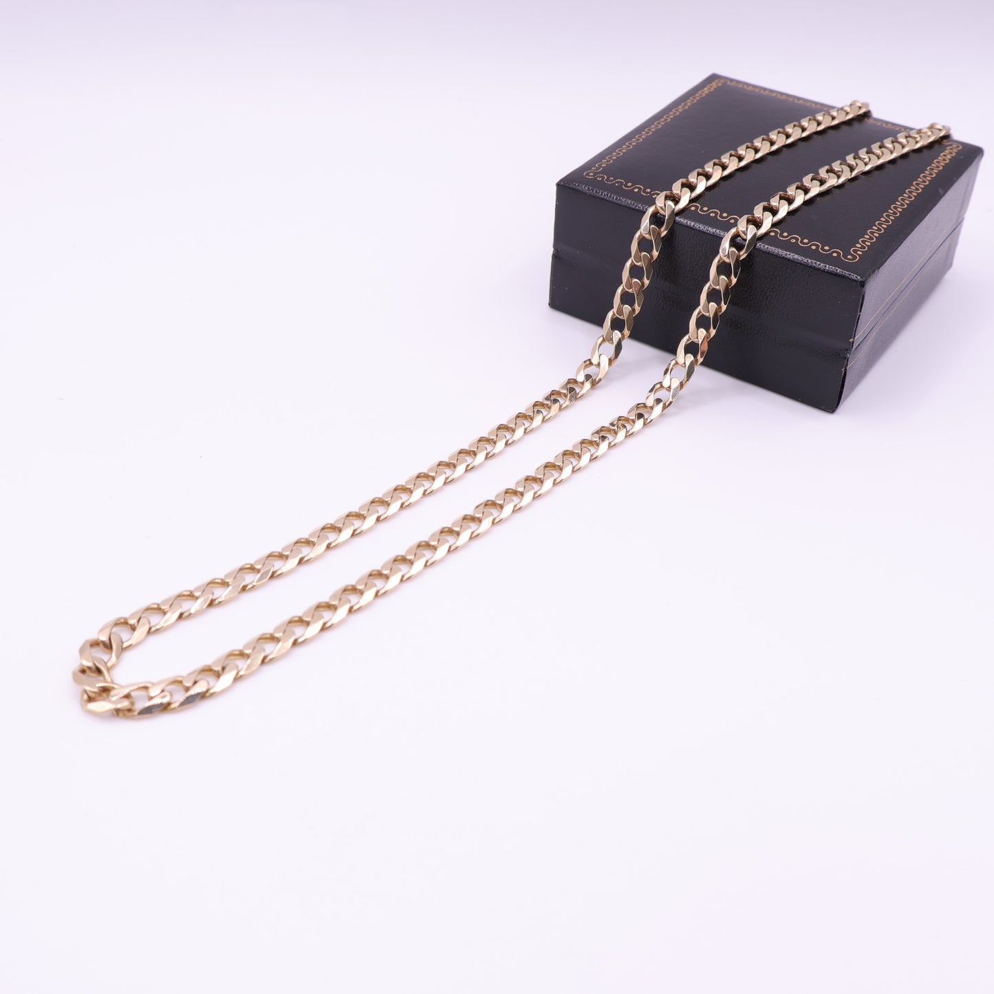 Second Hand 9ct Yellow Gold Curb Link Chain Necklace – 22 Inch