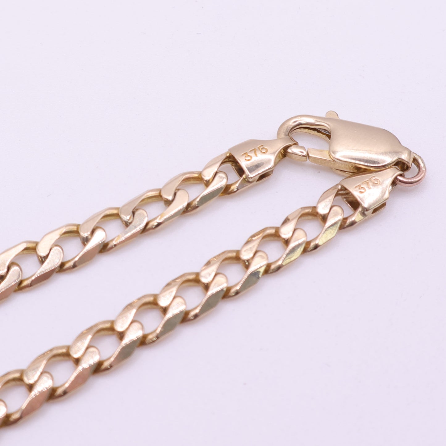 Second Hand 9ct Yellow Gold Curb Link Chain Necklace – 22 Inch