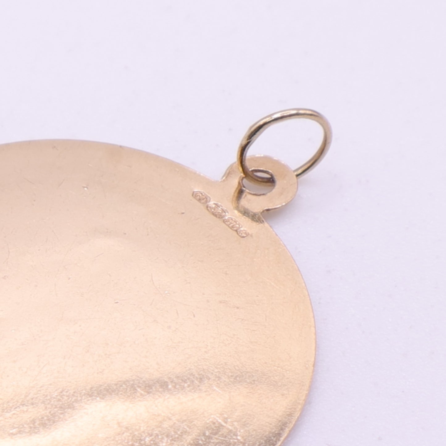 Second-Hand 9ct Yellow Gold Saint Christopher Pendant with Diamond Cut Border