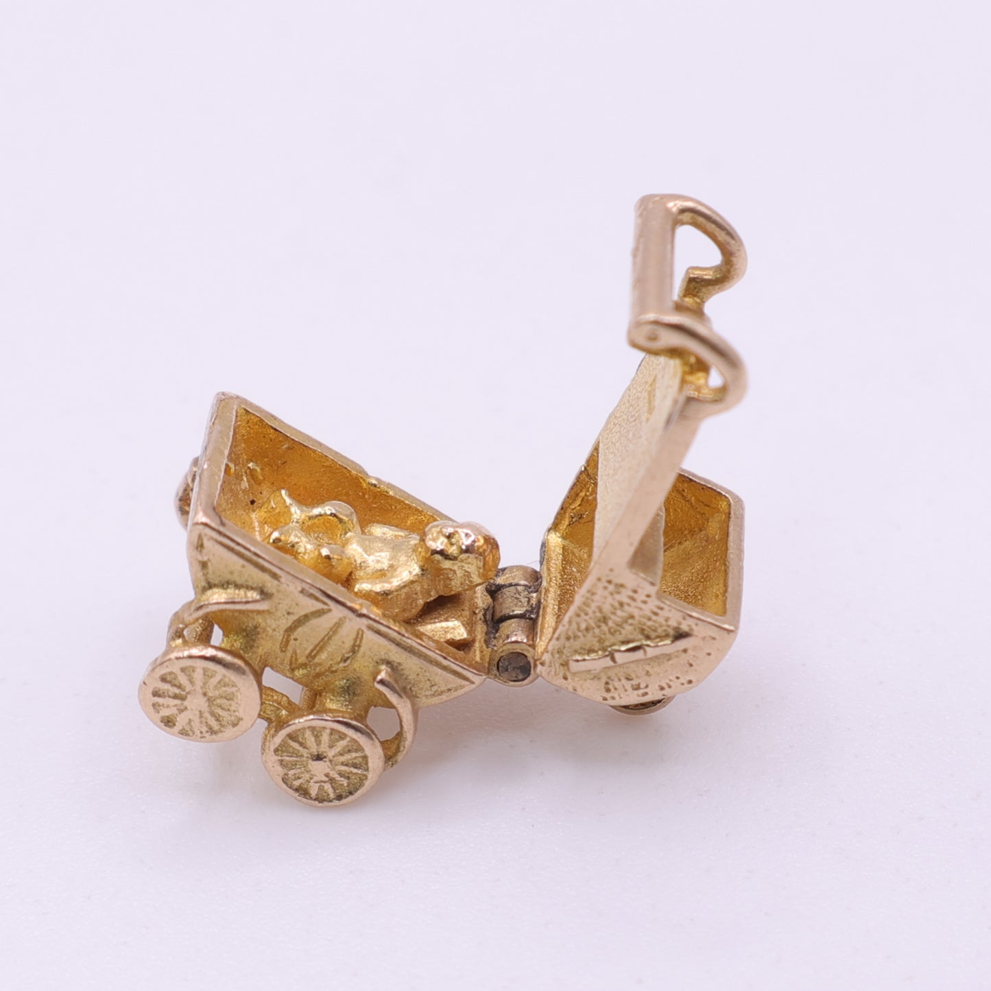 Second Hand 9ct Yellow Gold Opening Pram Charm