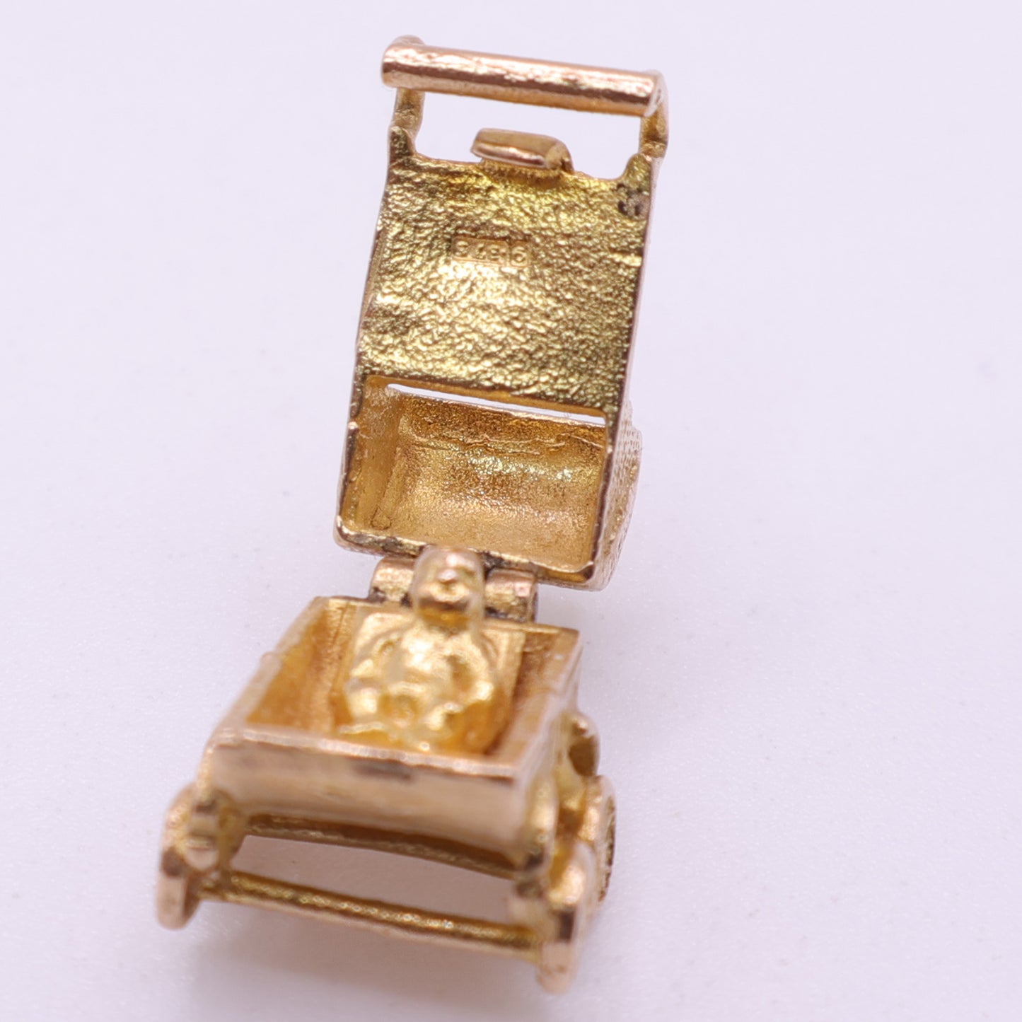 Second Hand 9ct Yellow Gold Opening Pram Charm