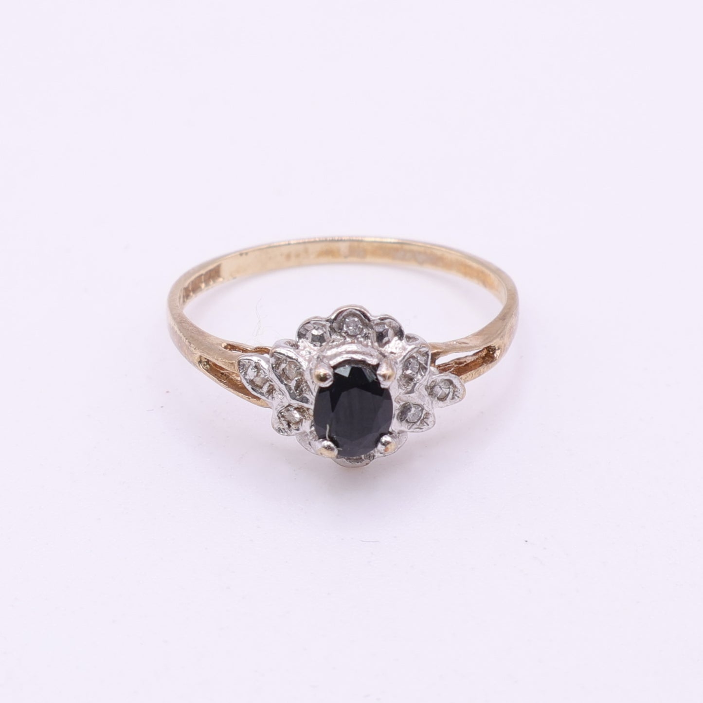 9ct Yellow Gold Sapphire Cluster Ring