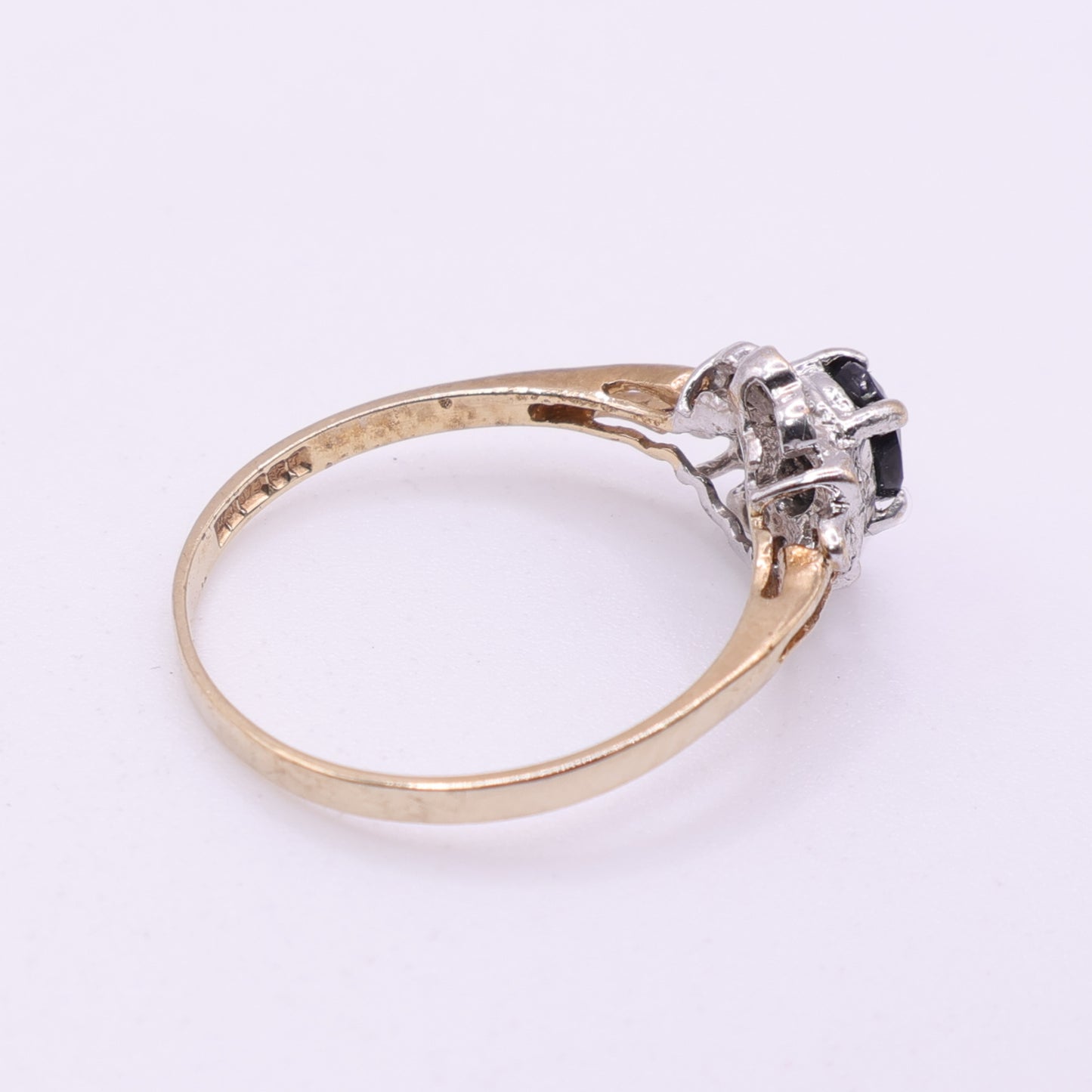 9ct Yellow Gold Sapphire Cluster Ring