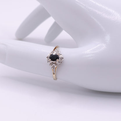 9ct Yellow Gold Sapphire Cluster Ring