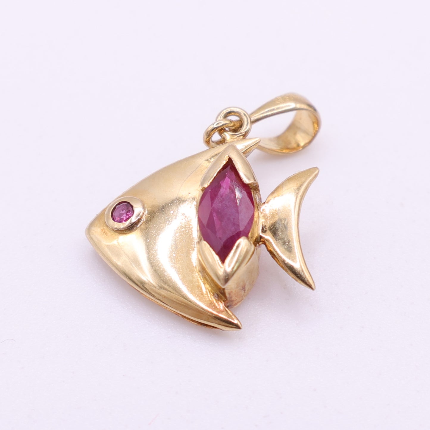 Second-Hand 9ct Yellow Gold Fish Pendant with Pink Stones