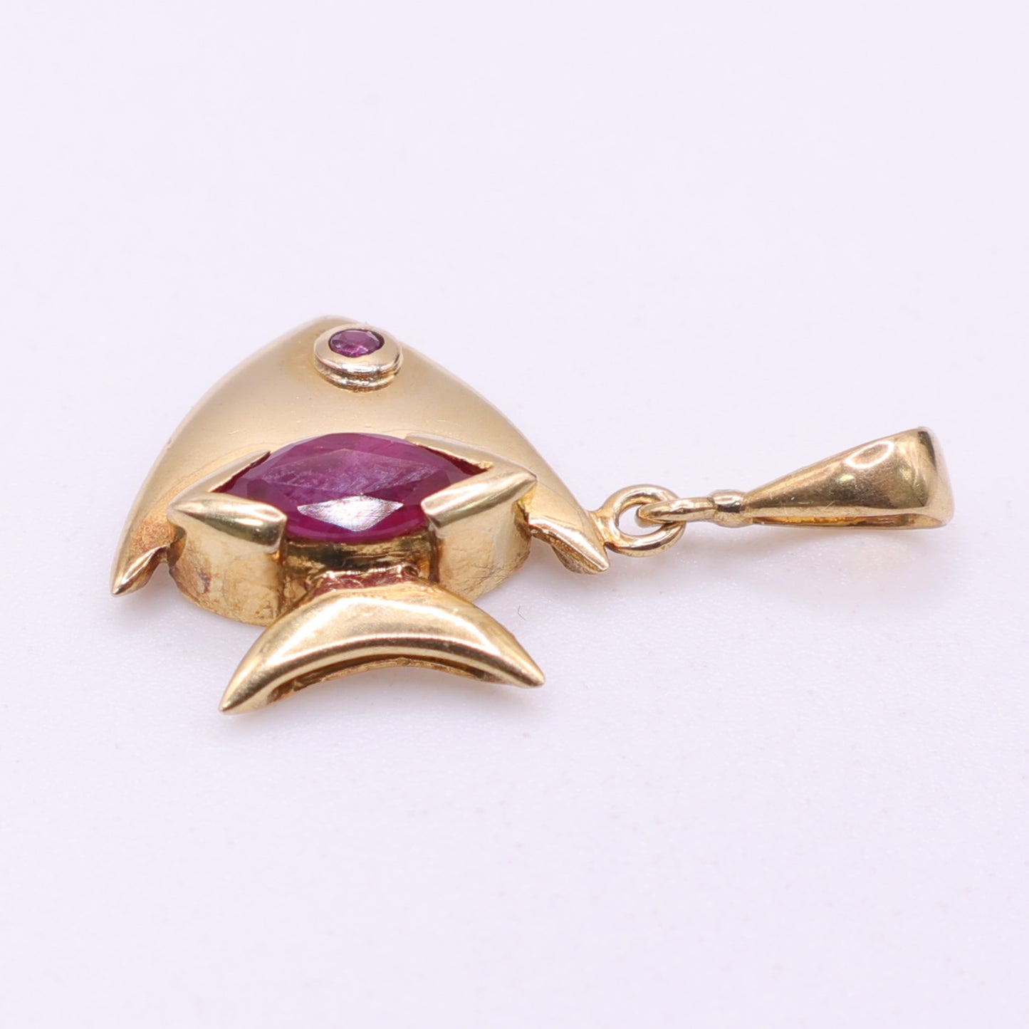Second-Hand 9ct Yellow Gold Fish Pendant with Pink Stones
