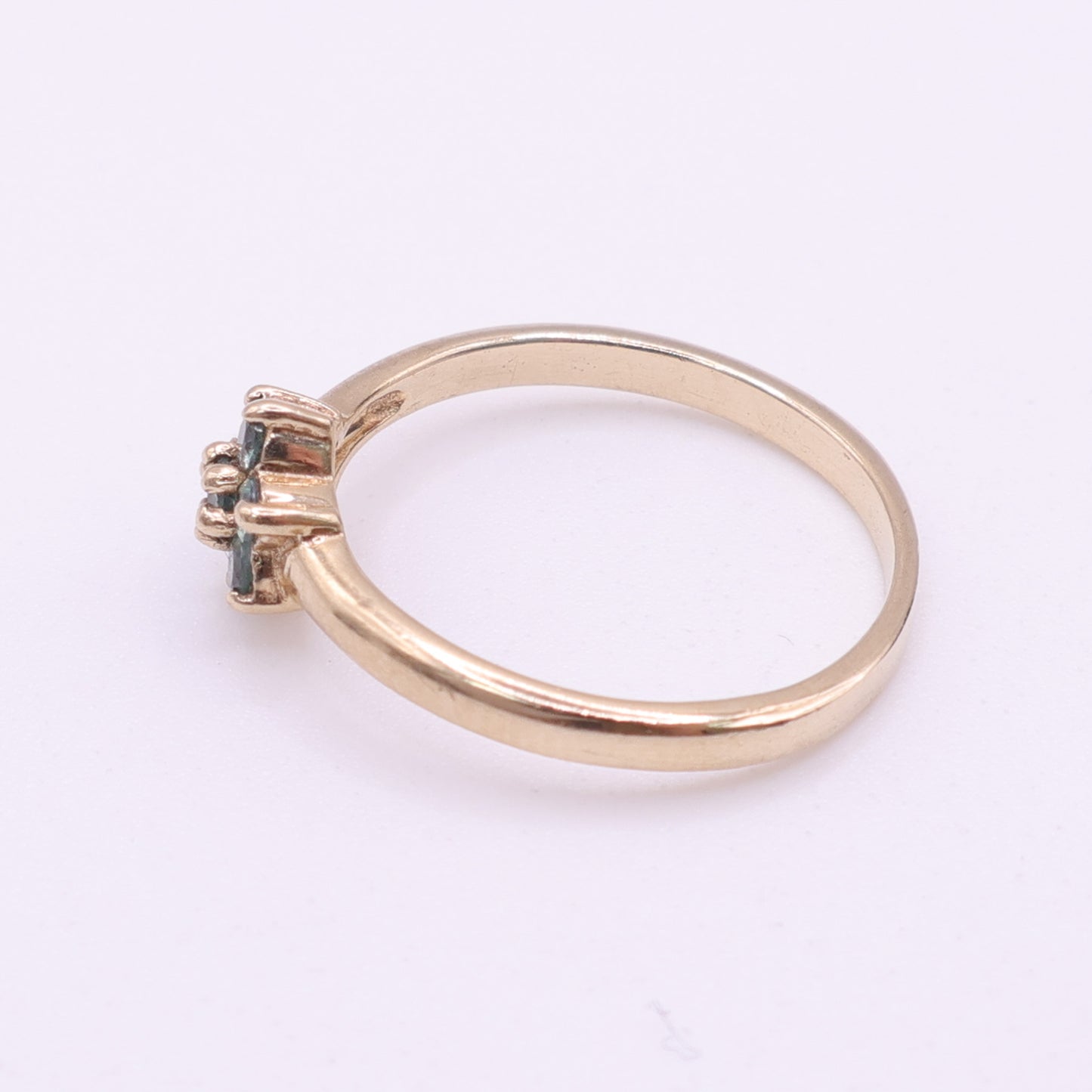 Second-Hand 9ct Yellow Gold Green Stone Cluster Ring