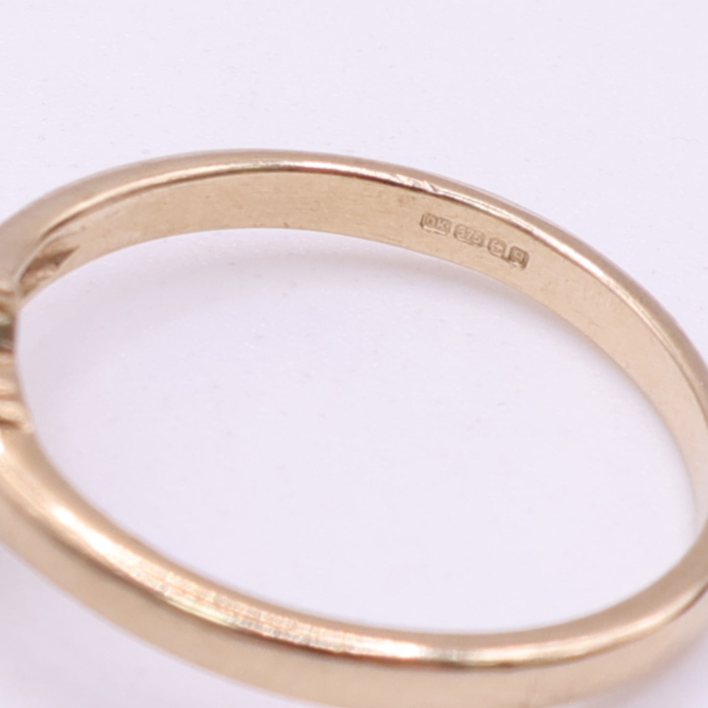 Second-Hand 9ct Yellow Gold Green Stone Cluster Ring