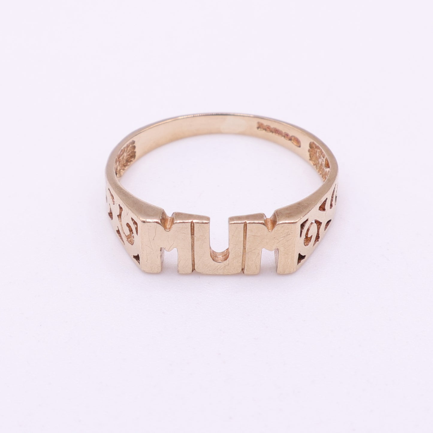 Second-Hand 9ct Yellow Gold ‘MUM’ Cut-Out Ring