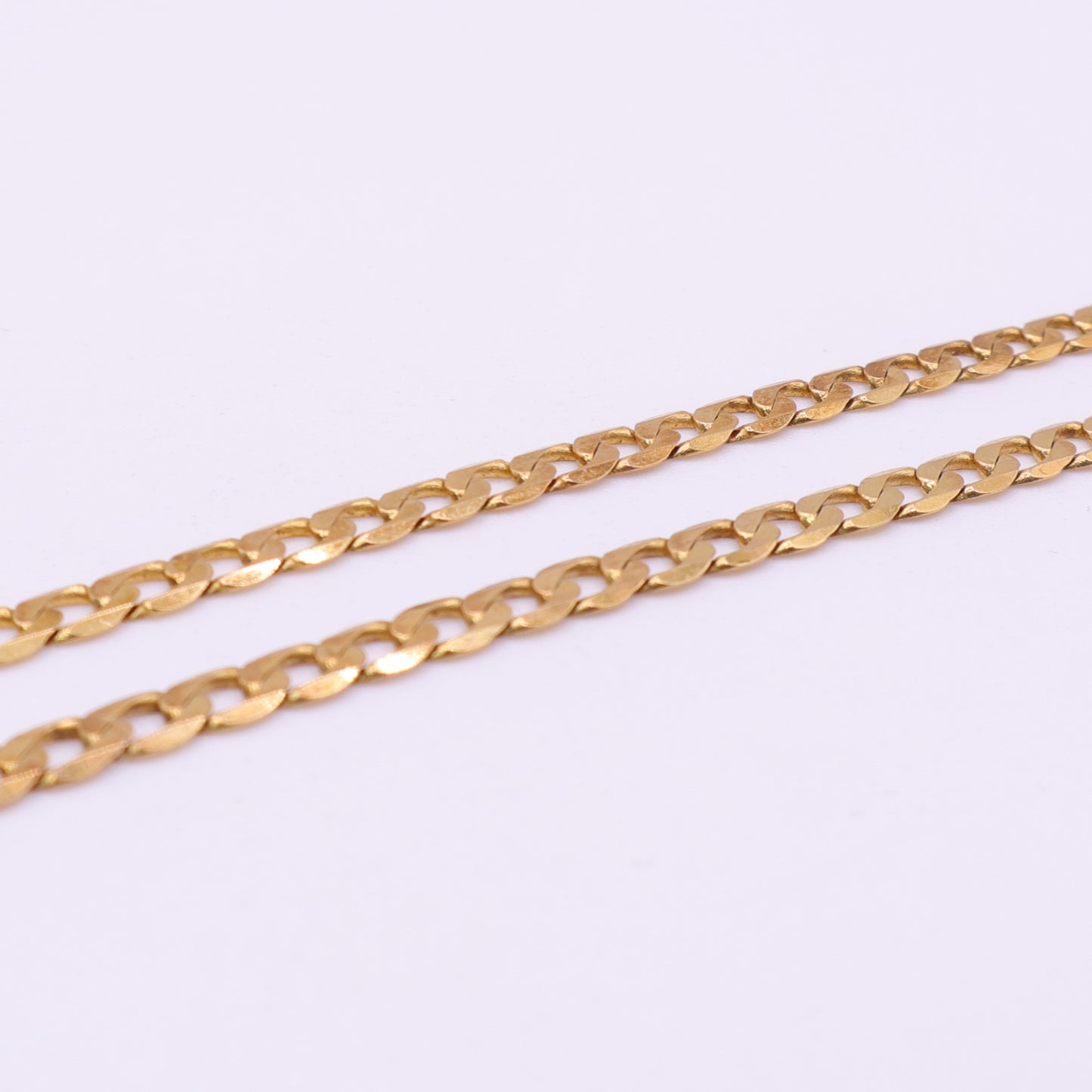9ct Yellow Gold Curb Chain - 19 Inch