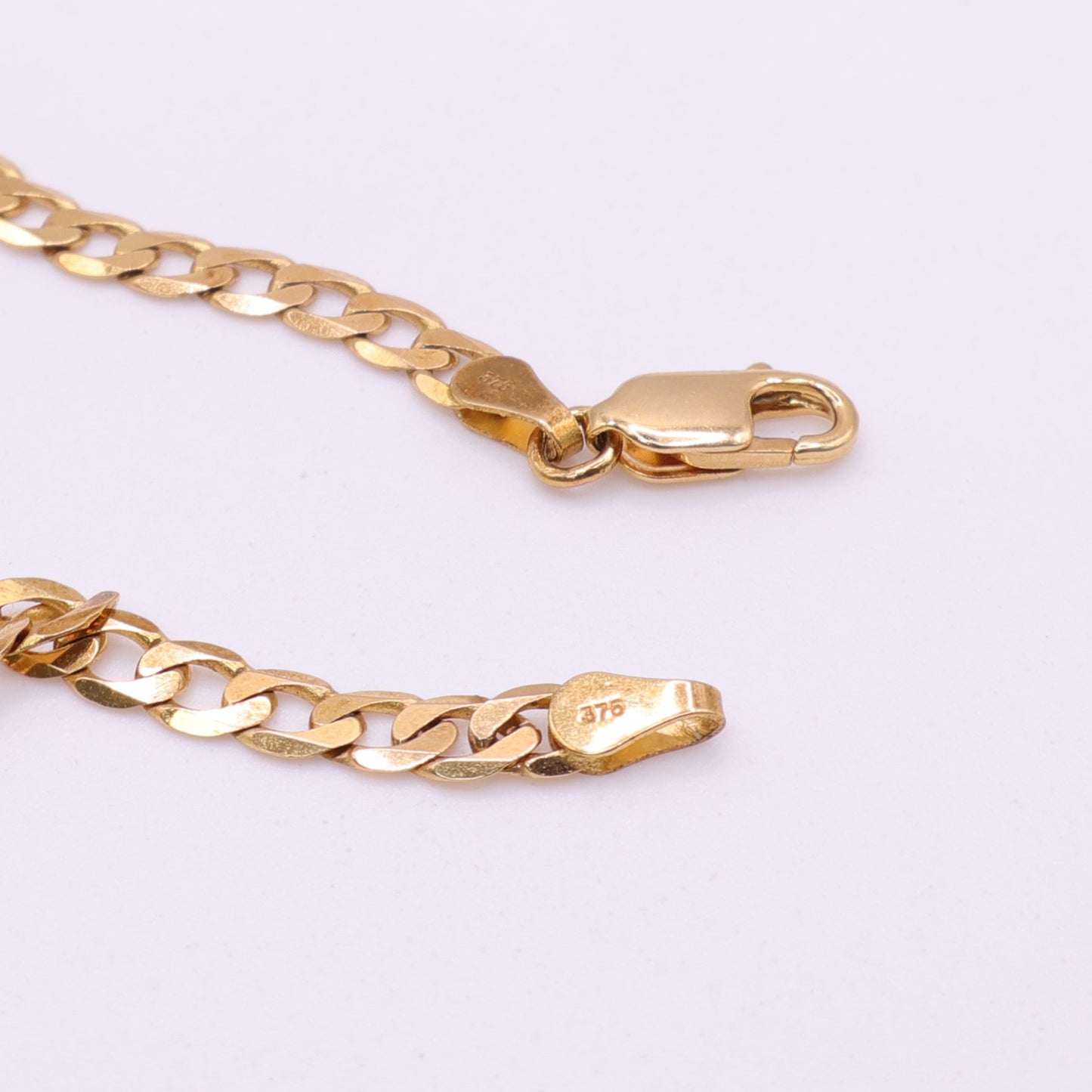 9ct Yellow Gold Curb Chain - 19 Inch