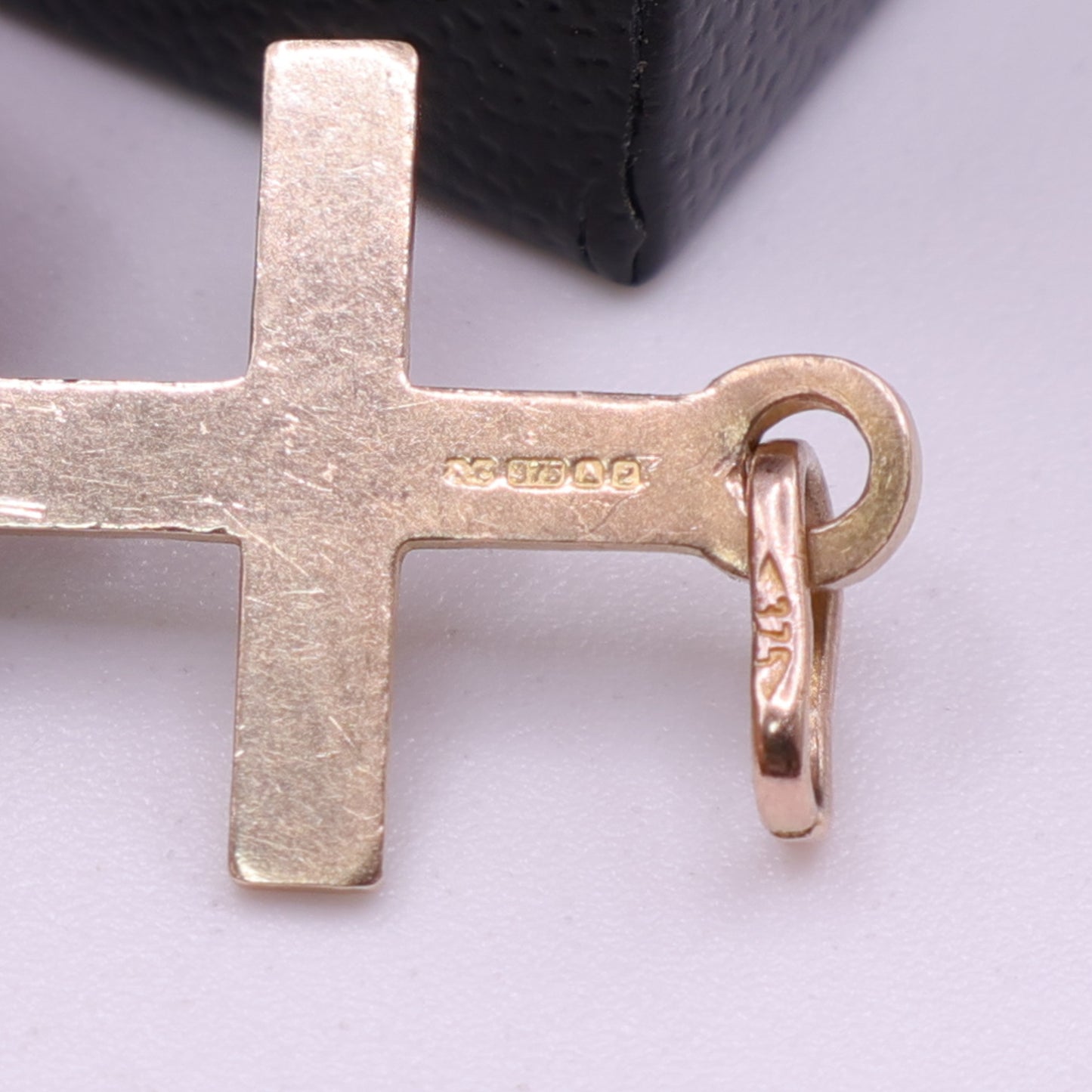 9ct Yellow Gold Textured Plain Cross Pendant