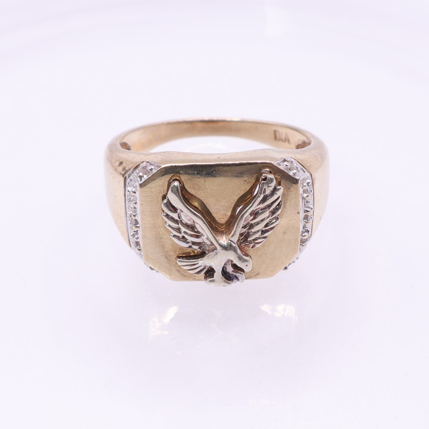 Second Hand 9ct Yellow Gold Eagle Signet Ring with Diamond Shoulders