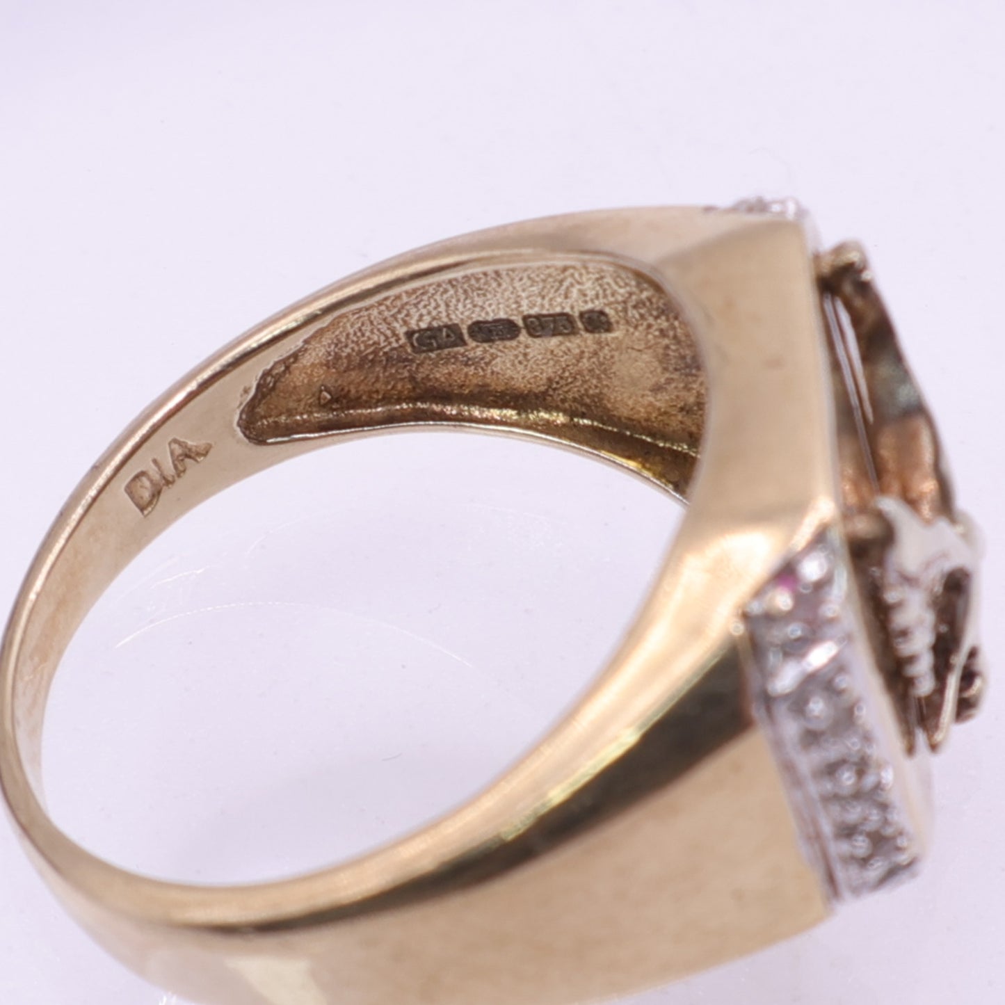 Second Hand 9ct Yellow Gold Eagle Signet Ring with Diamond Shoulders