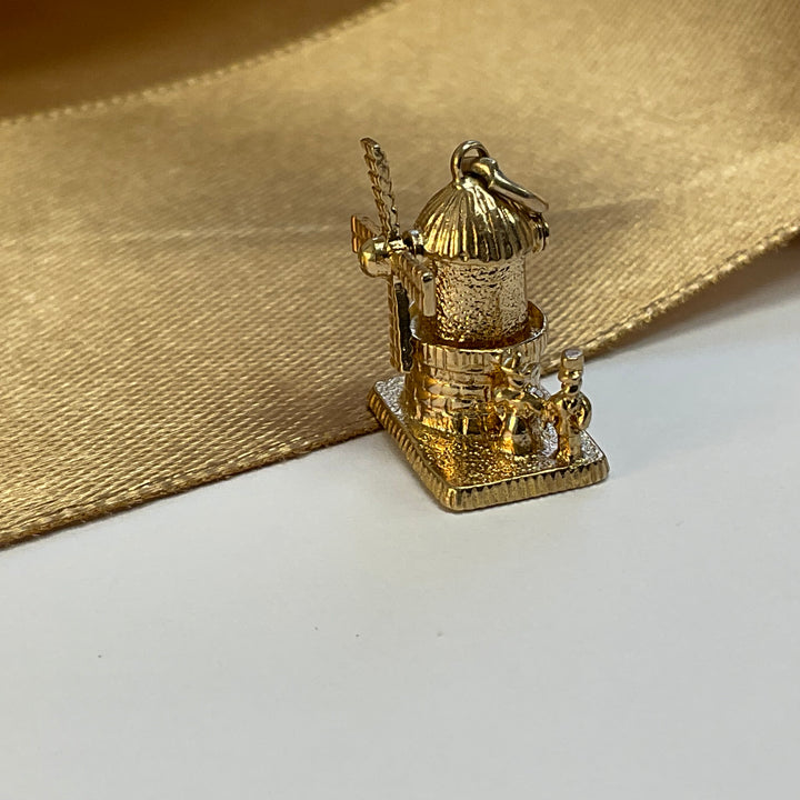 9ct Yellow Gold Windmill Charm