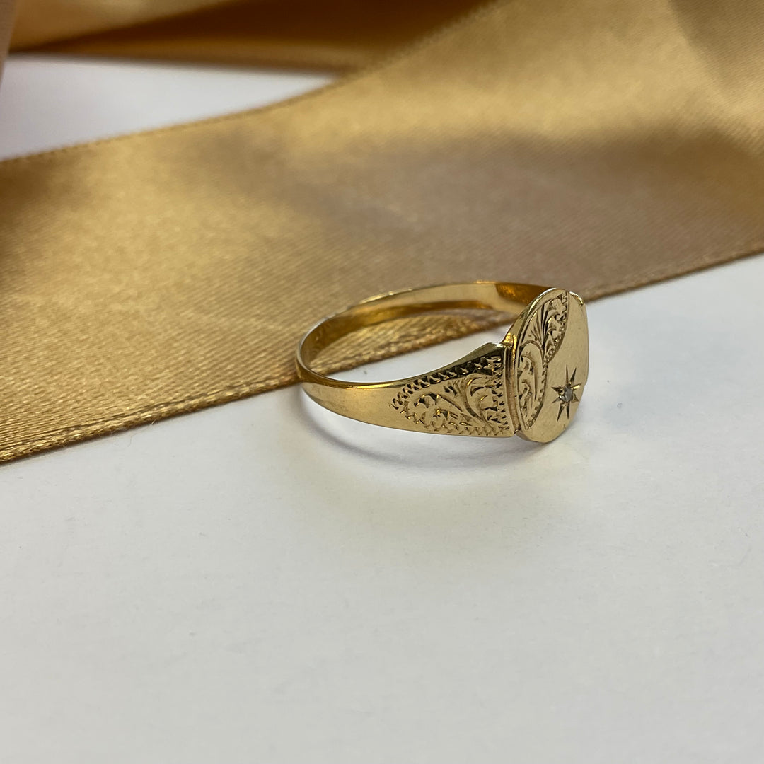 9ct Yellow Gold Starburst Signet RIng