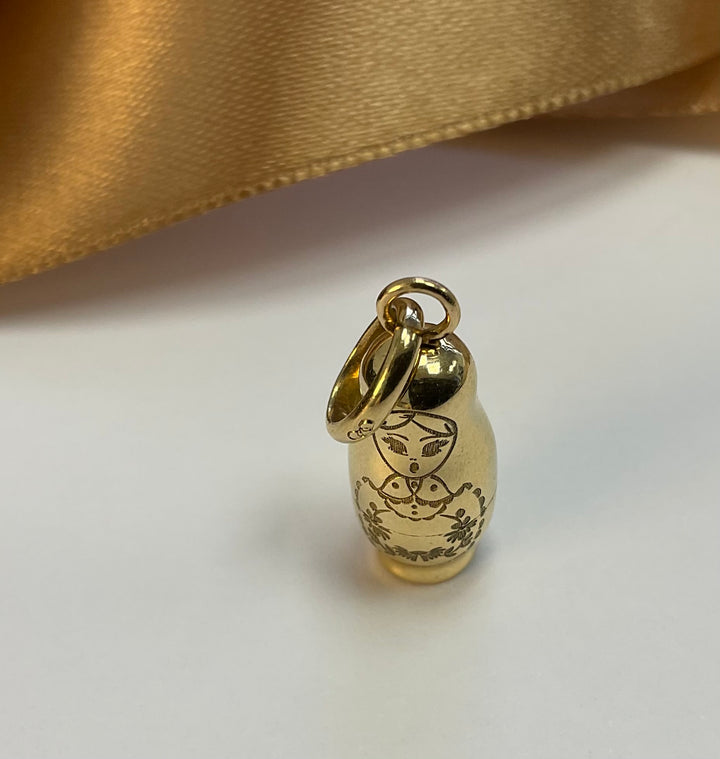 18ct Yellow Gold Russian Doll Opening Charm