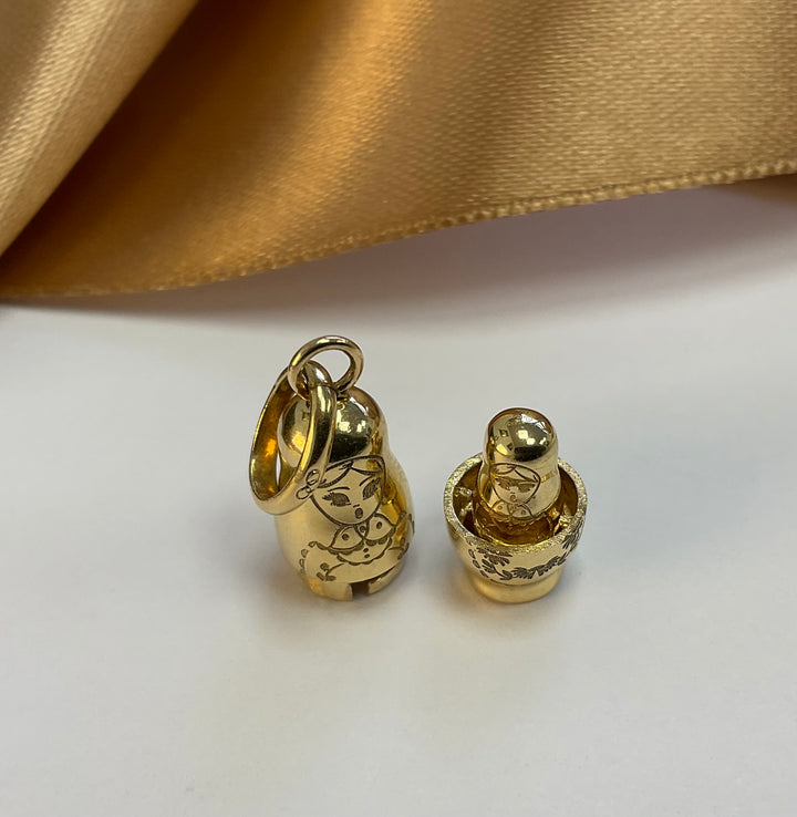 18ct Yellow Gold Russian Doll Opening Charm