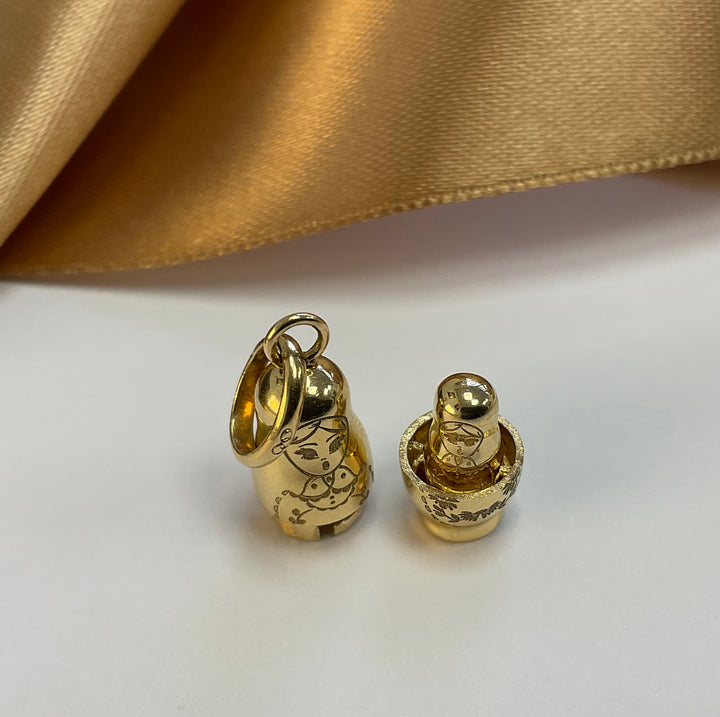 18ct Yellow Gold Russian Doll Opening Charm