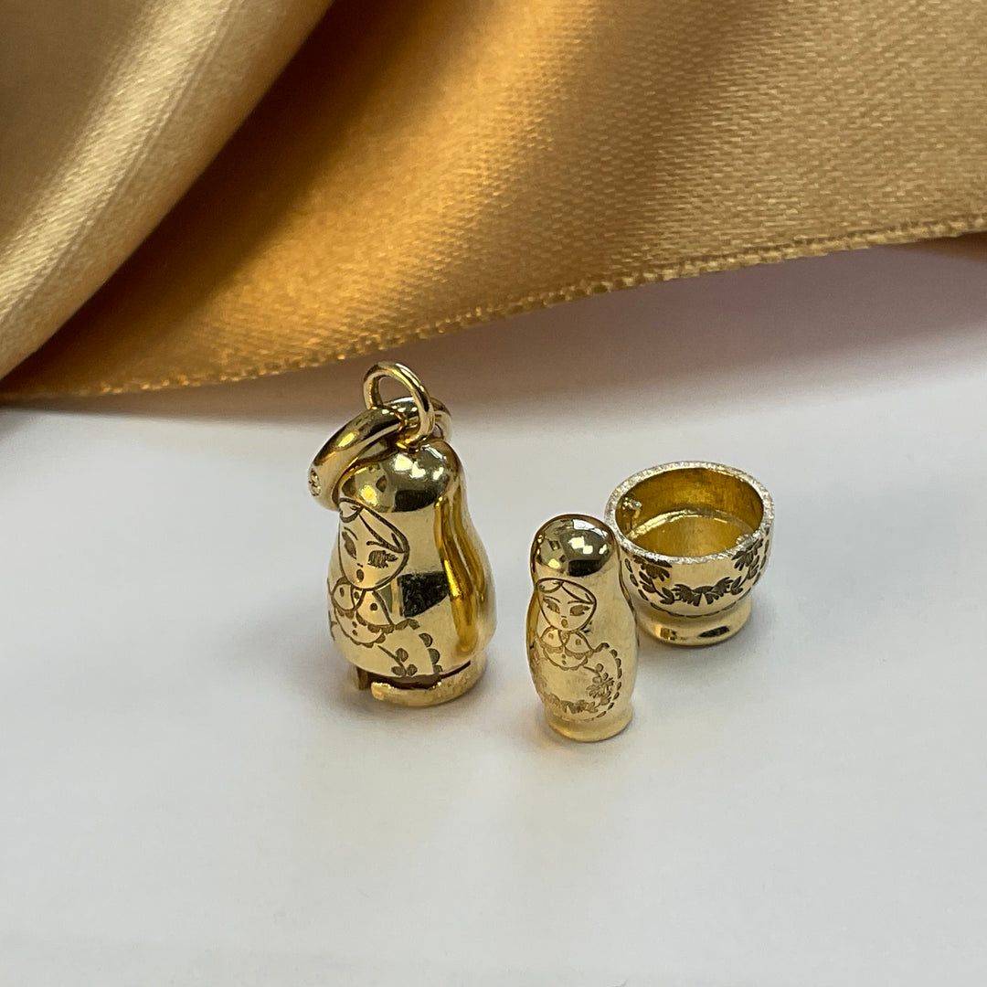 18ct Yellow Gold Russian Doll Opening Charm