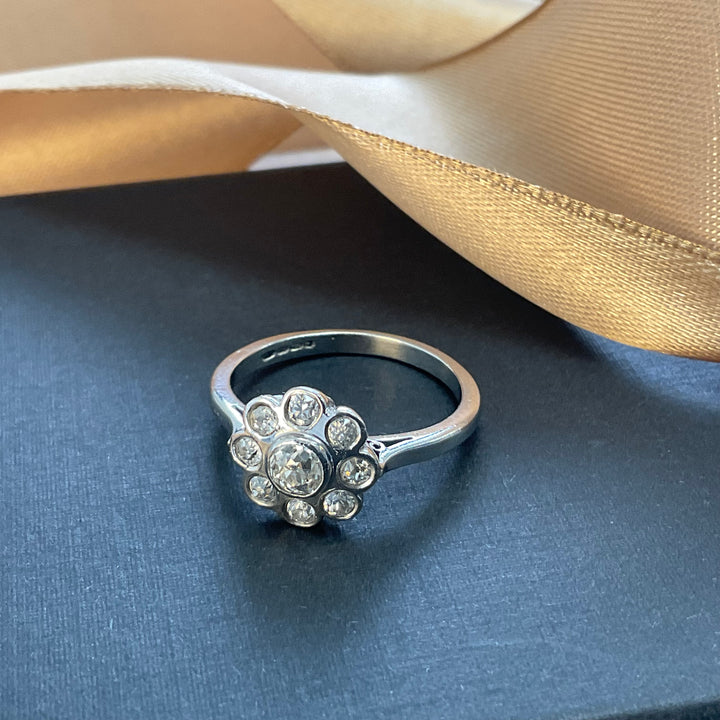 18ct White Gold Diamond Flower Cluster Ring