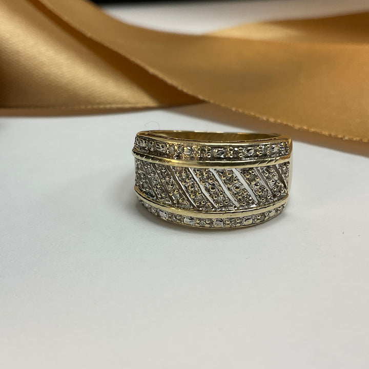 9ct Yellow Gold Diamond Dress Ring