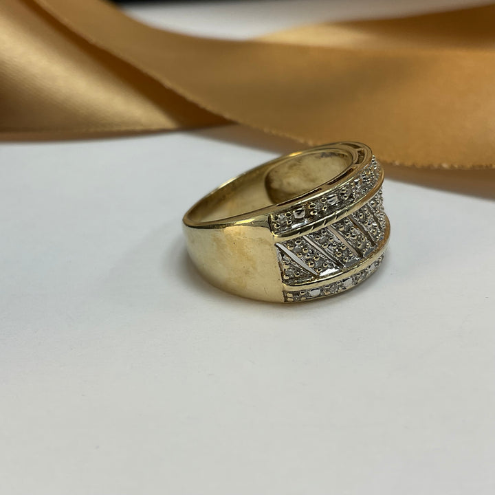 9ct Yellow Gold Diamond Dress Ring