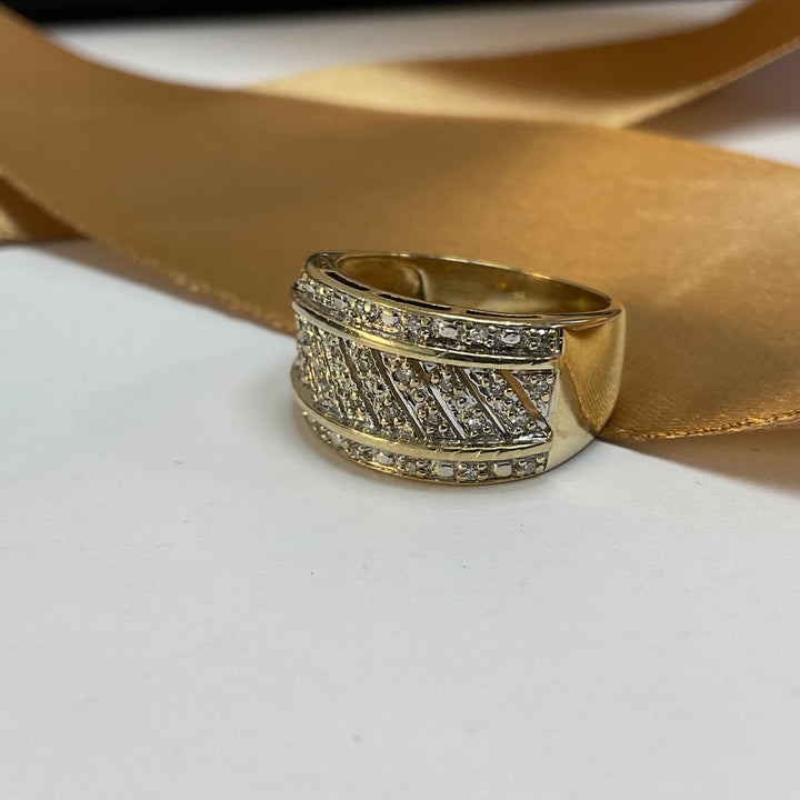 9ct Yellow Gold Diamond Dress Ring