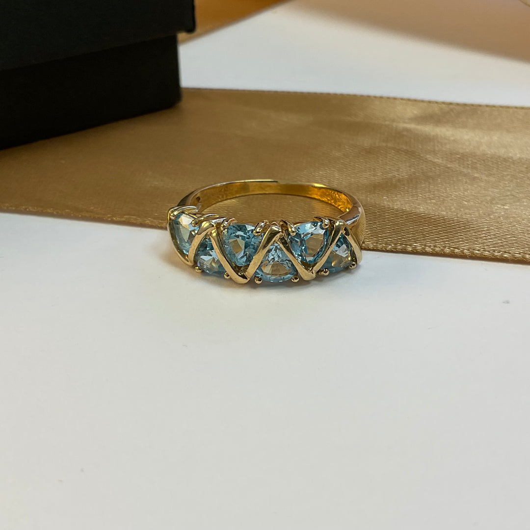 9ct Yellow Gold Blue Topaz Dress Ring