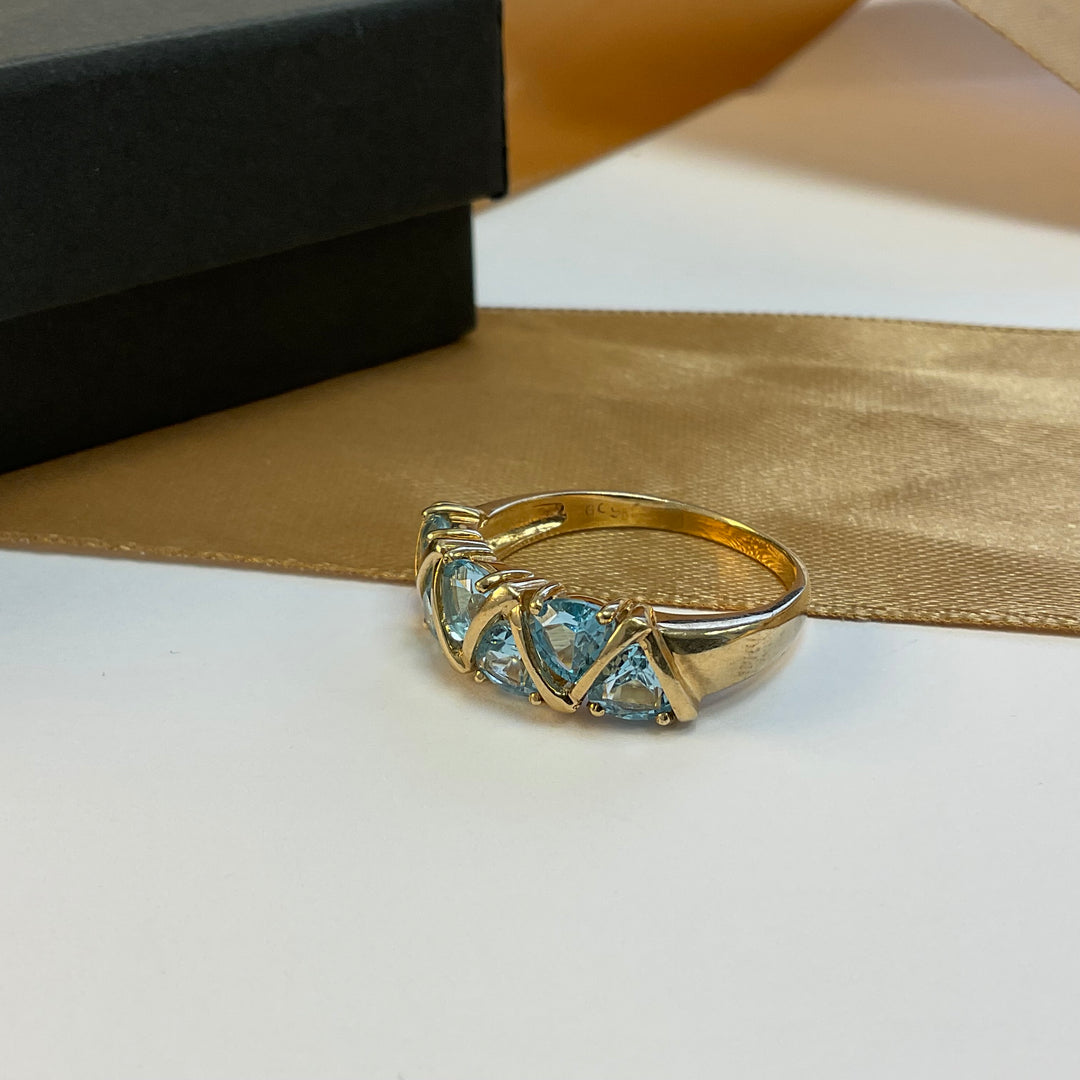 9ct Yellow Gold Blue Topaz Dress Ring