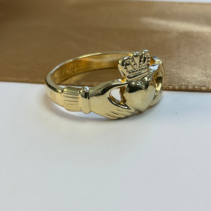 9ct Yellow Gold Claddagh Ring