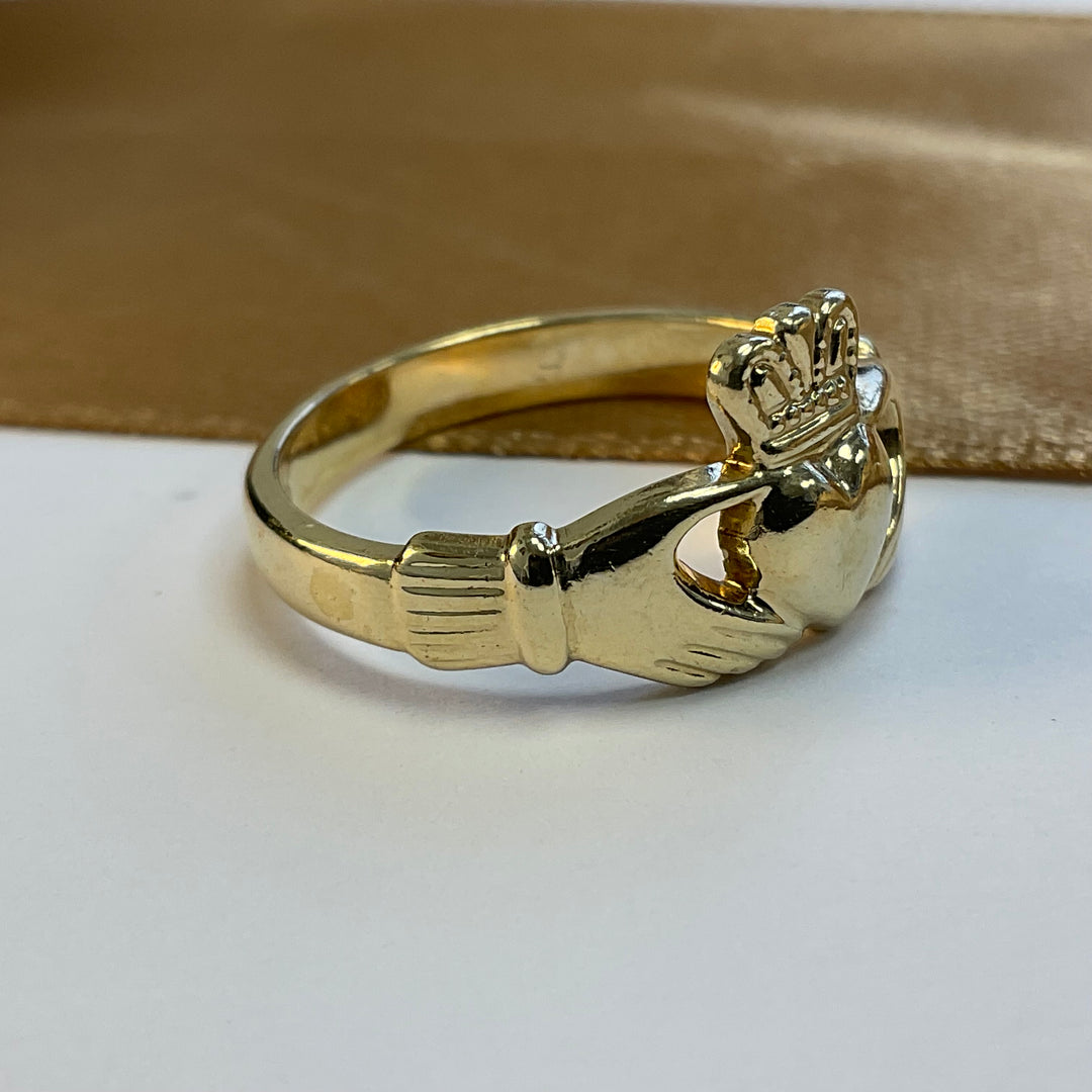 9ct Yellow Gold Claddagh Ring