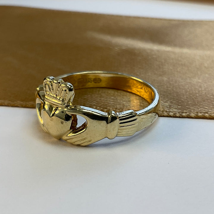 9ct Yellow Gold Claddagh Ring