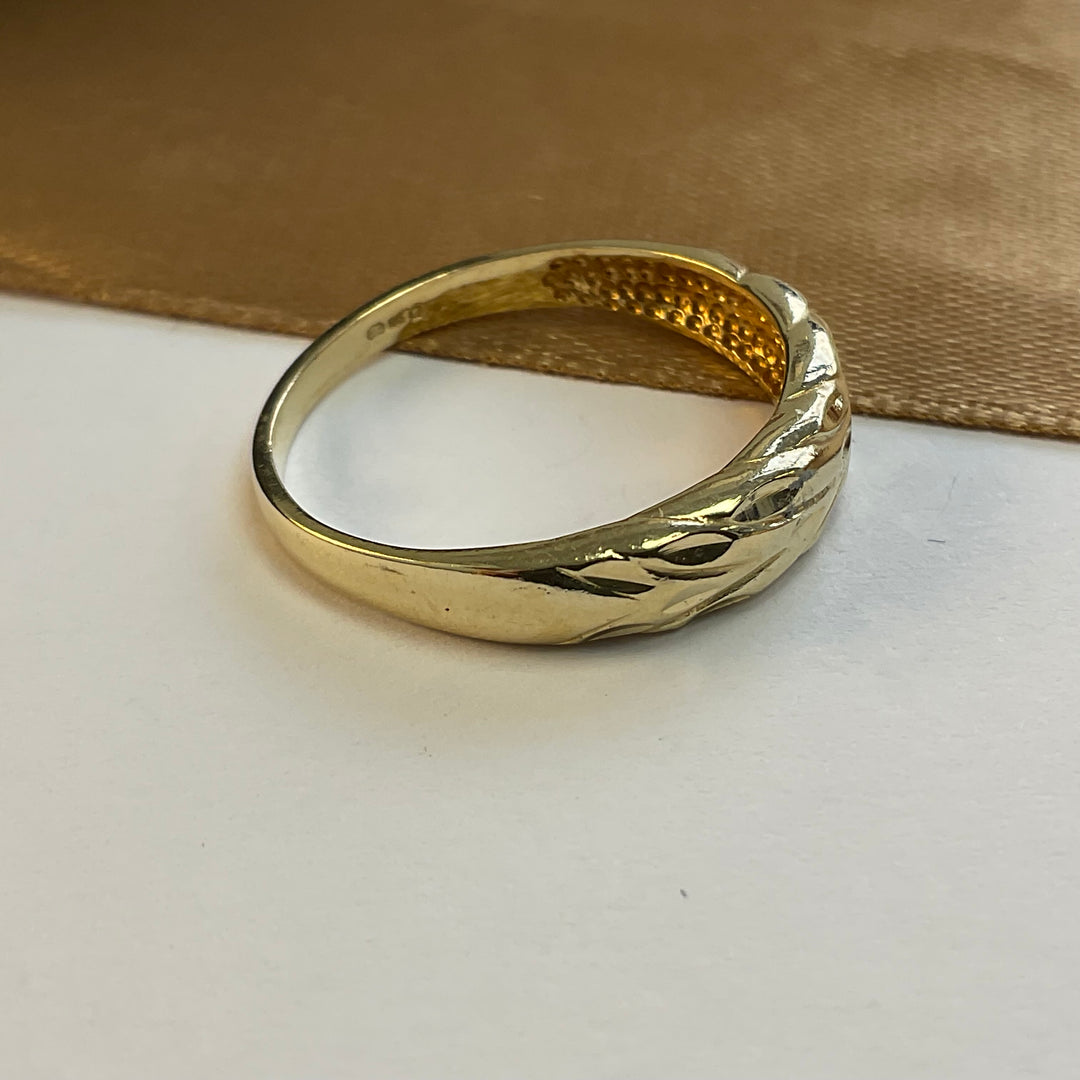 14ct Yellow Gold Engraved Dress Ring