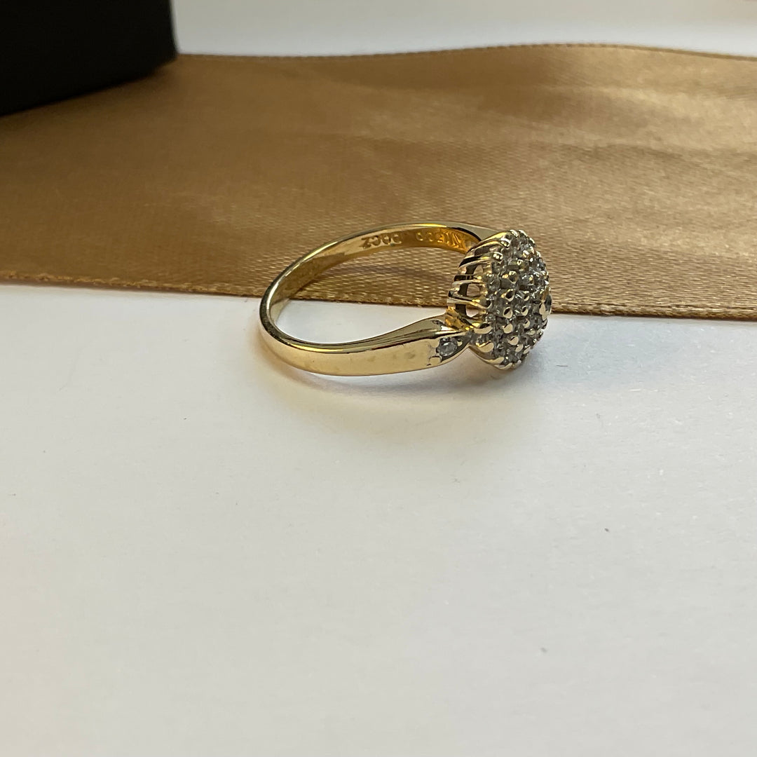 9ct Yellow Gold Cubic Zirconia Cluster Ring