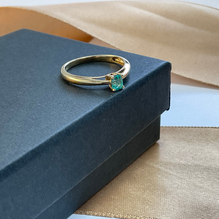 9ct Yellow Gold Emerald Solitaire Ring