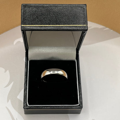 9ct White Gold Wedding Band 5mm Ring