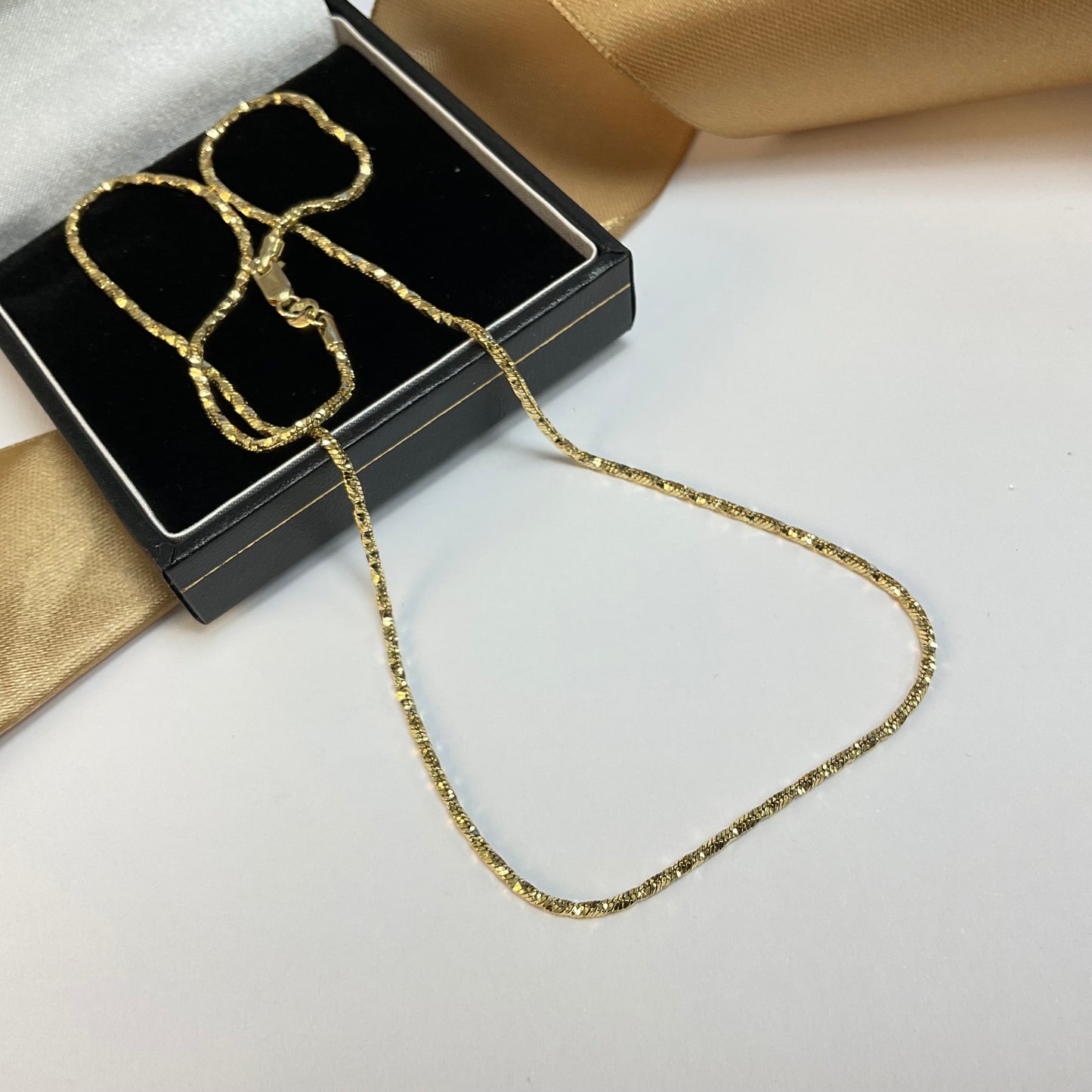 9ct Yellow Gold Fancy Link Chain - 18 Inch