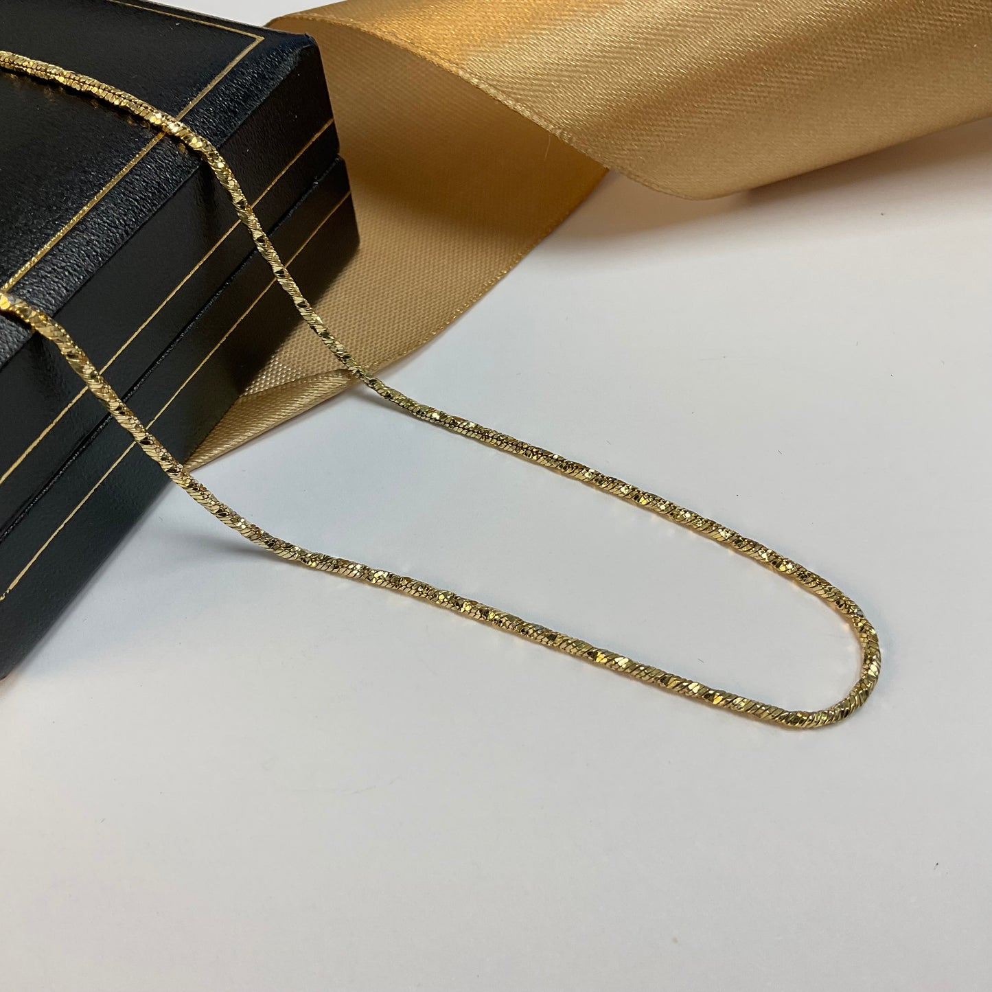 9ct Yellow Gold Fancy Link Chain - 18 Inch