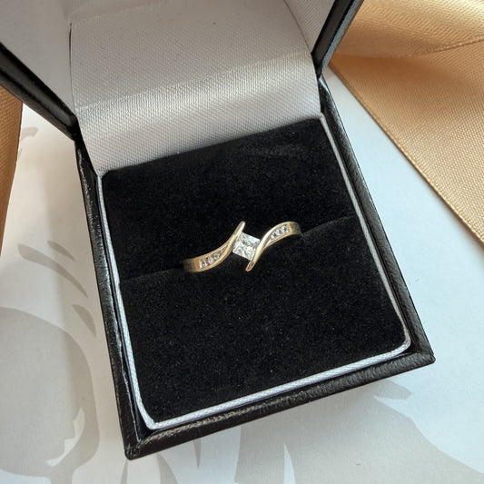 9ct Yellow Gold Cubic Zirconia Crossover Ring