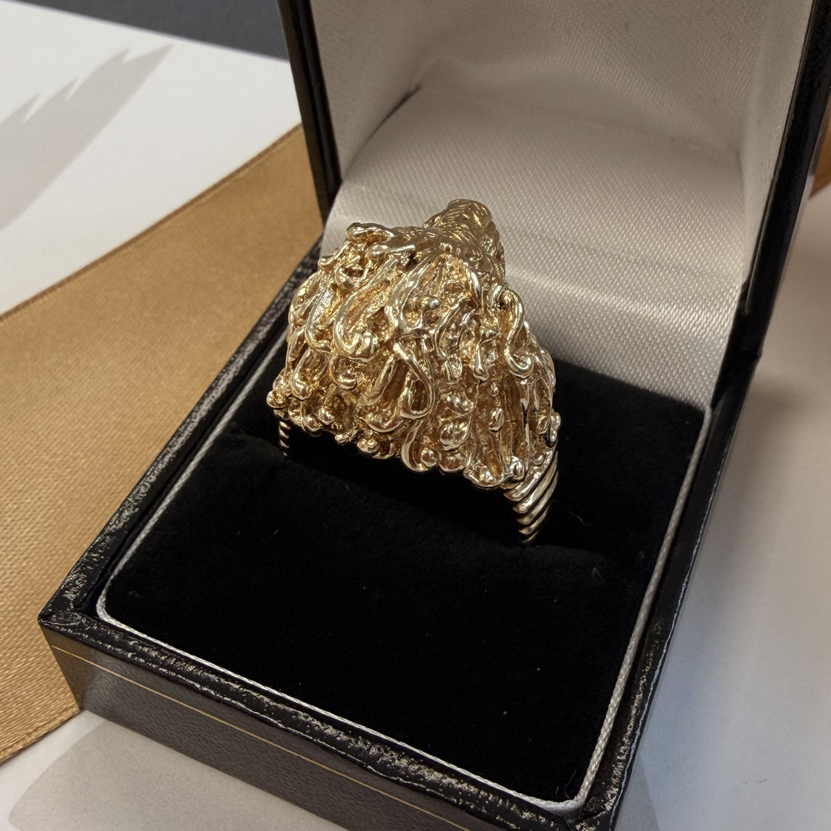 9ct Yellow Gold Ruby-Eyed Lion Head Ring