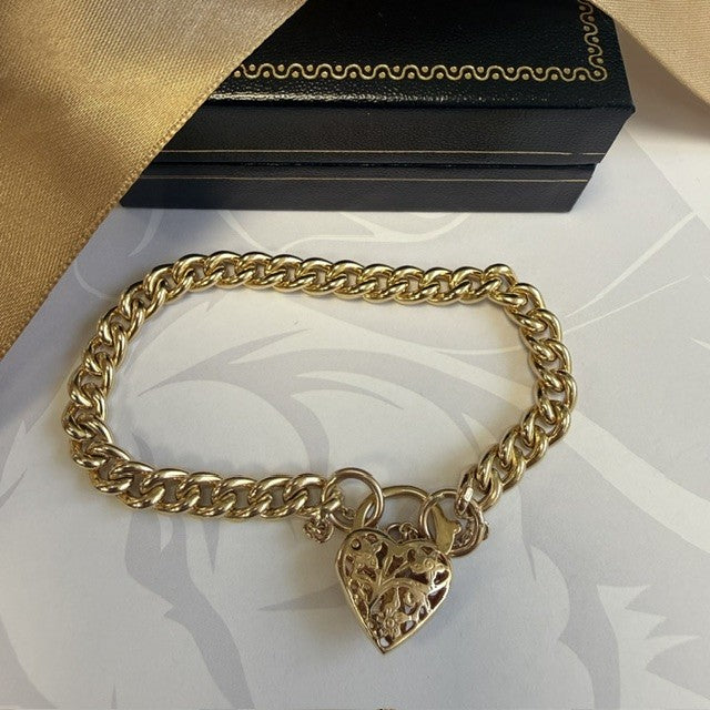9ct Gold Charm Bracelet - 7 Inch