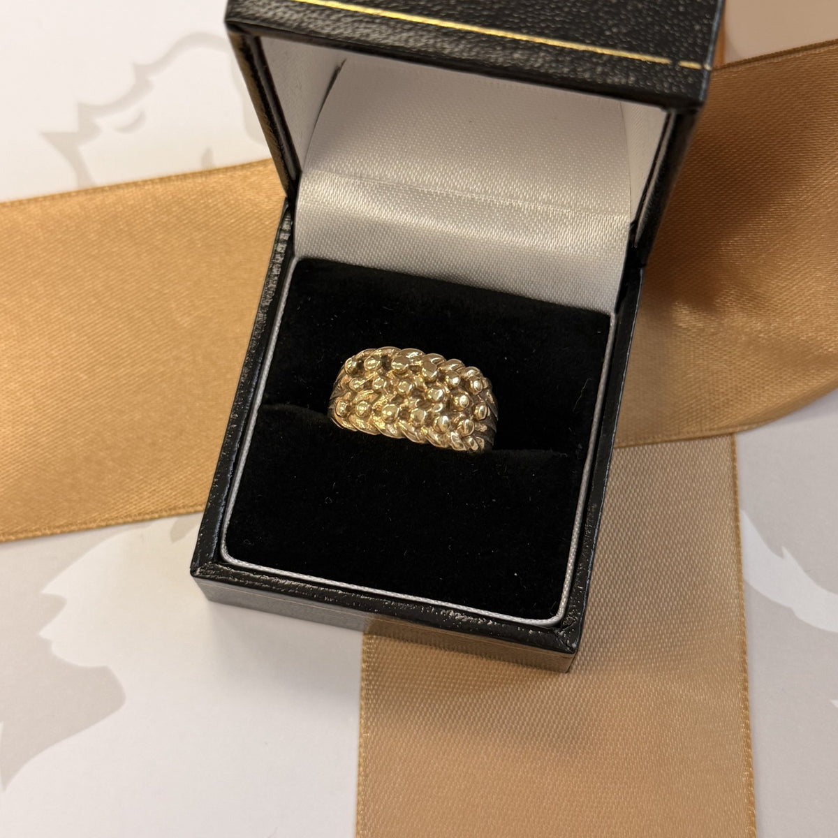 9ct Yellow Gold Textured Cluster Ring