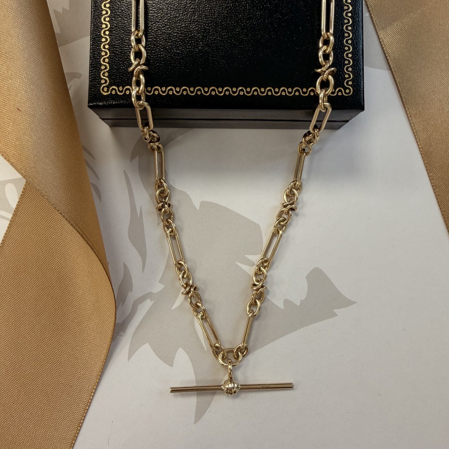 9ct Yellow Gold Trombone Link Albert Chain with T-Bar - 20 Inch