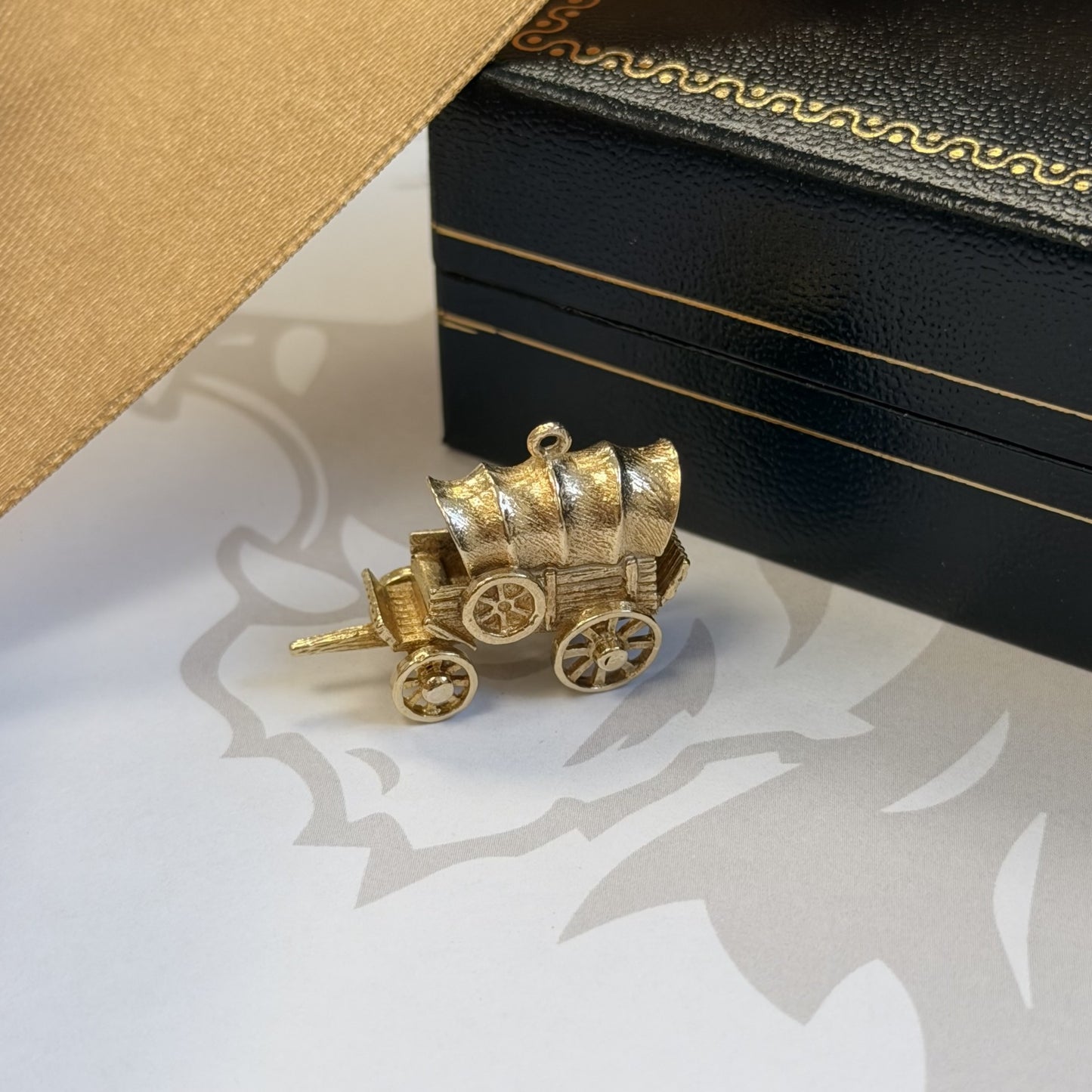 9ct Gold Traditional Wagon Pendant