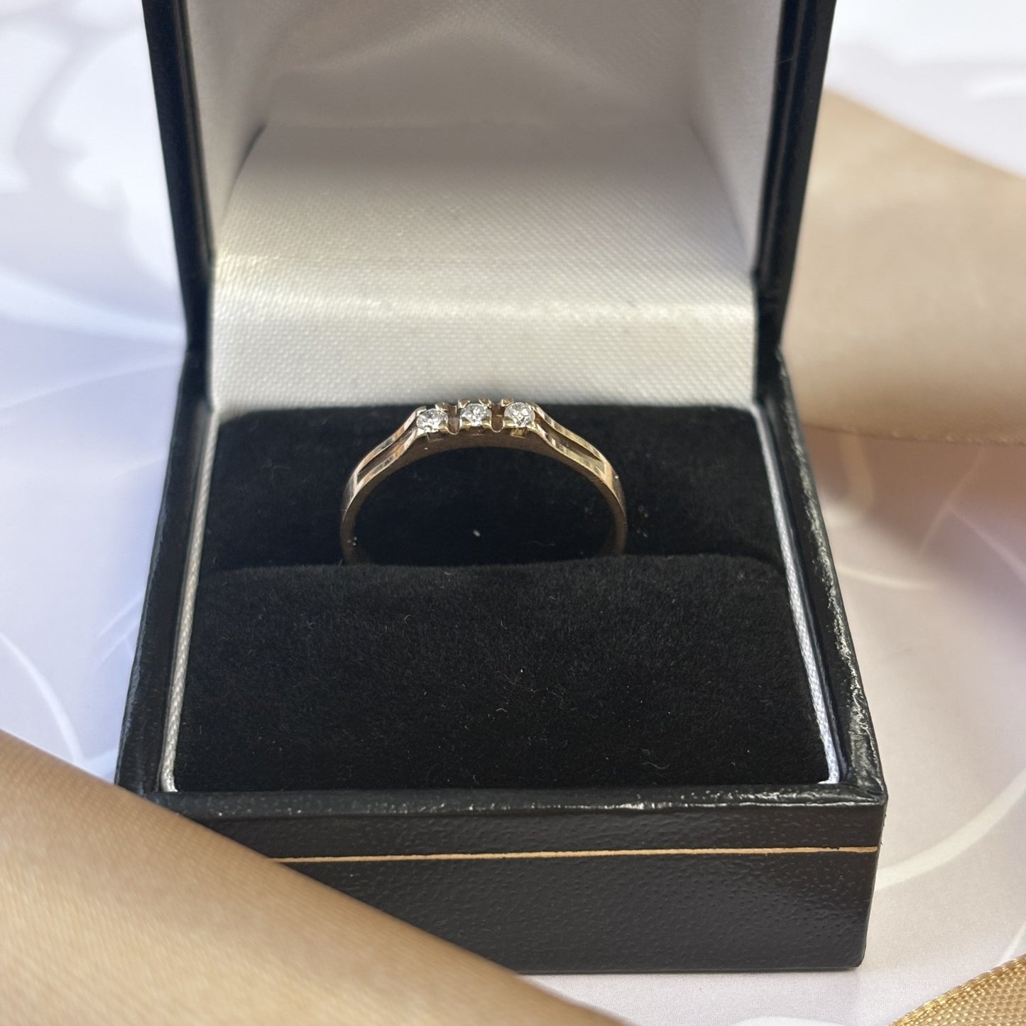 9ct Yellow Gold Trilogy Ring