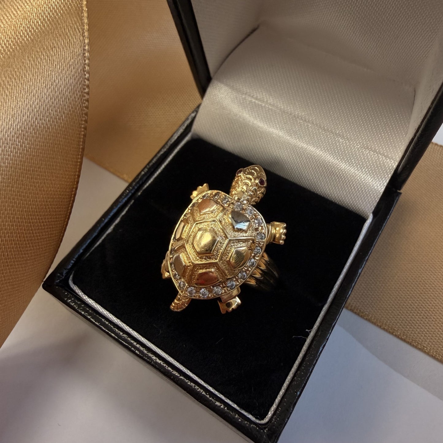 9ct Yellow Gold Diamond Turtle Ring