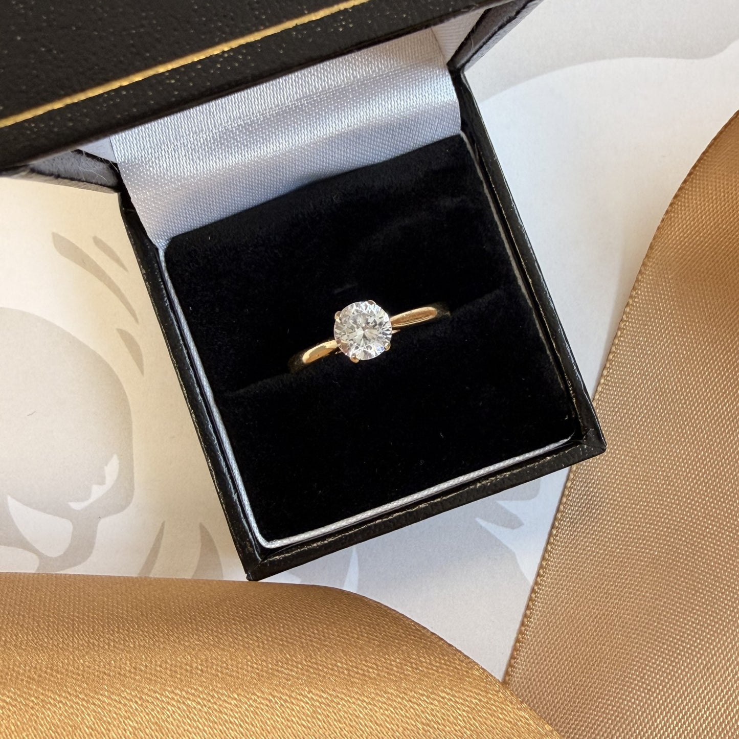 9ct Yellow Gold Solitaire-Style Dress Ring